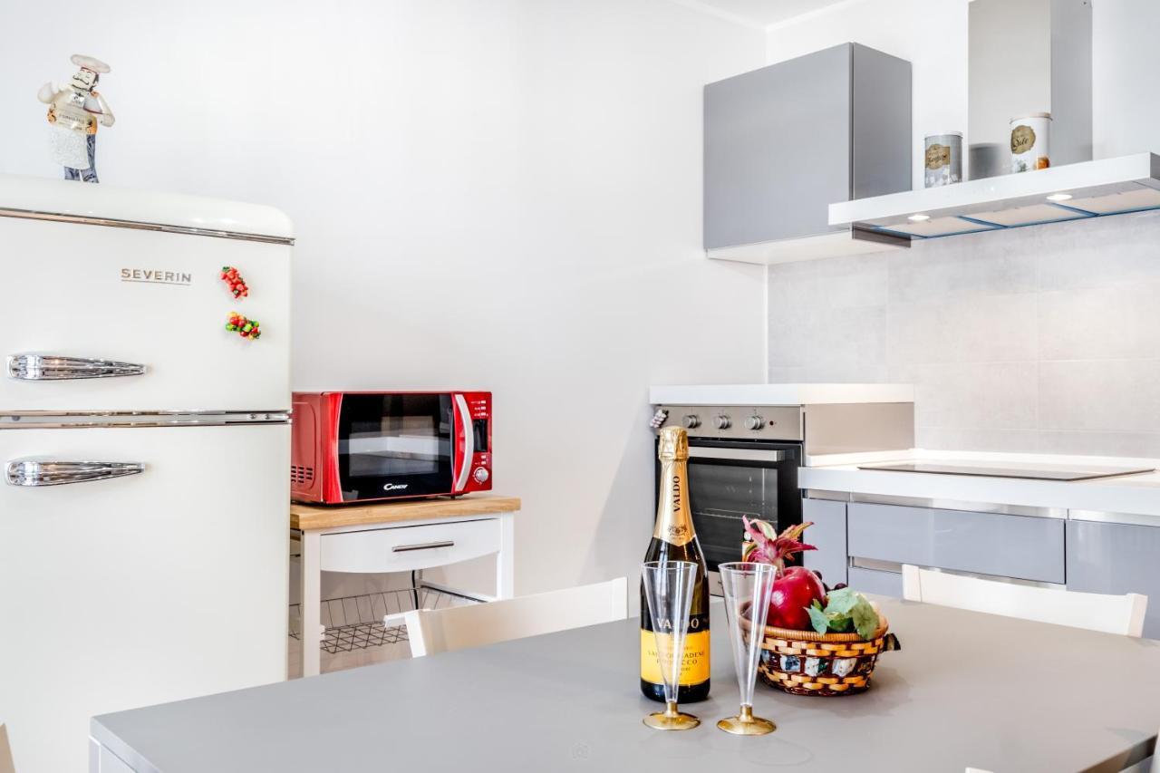 רומא Bbhome Penthouse Bright And Elegant Metro Conca D'Oro מראה חיצוני תמונה
