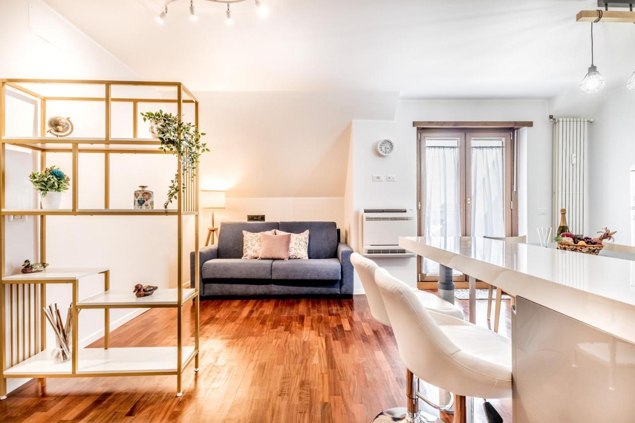 רומא Bbhome Penthouse Bright And Elegant Metro Conca D'Oro מראה חיצוני תמונה