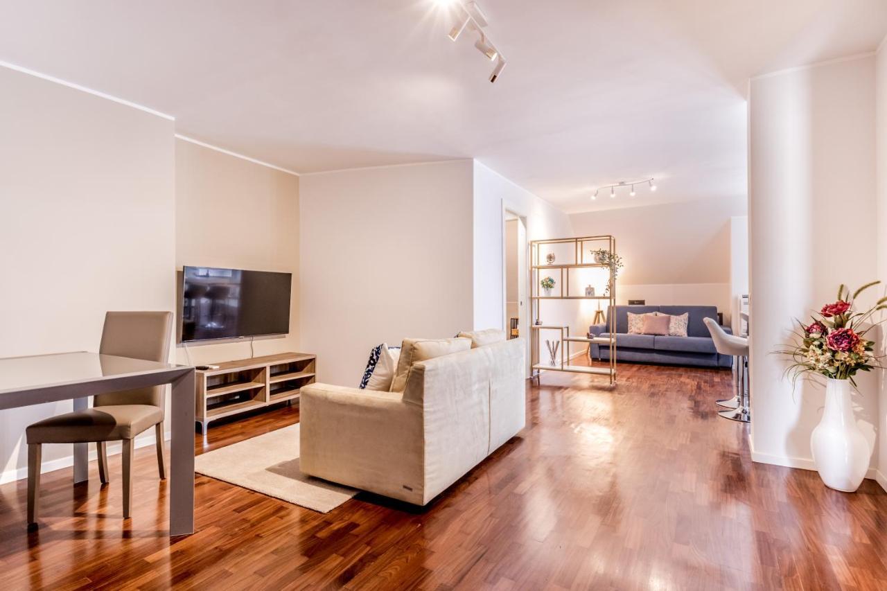 רומא Bbhome Penthouse Bright And Elegant Metro Conca D'Oro מראה חיצוני תמונה