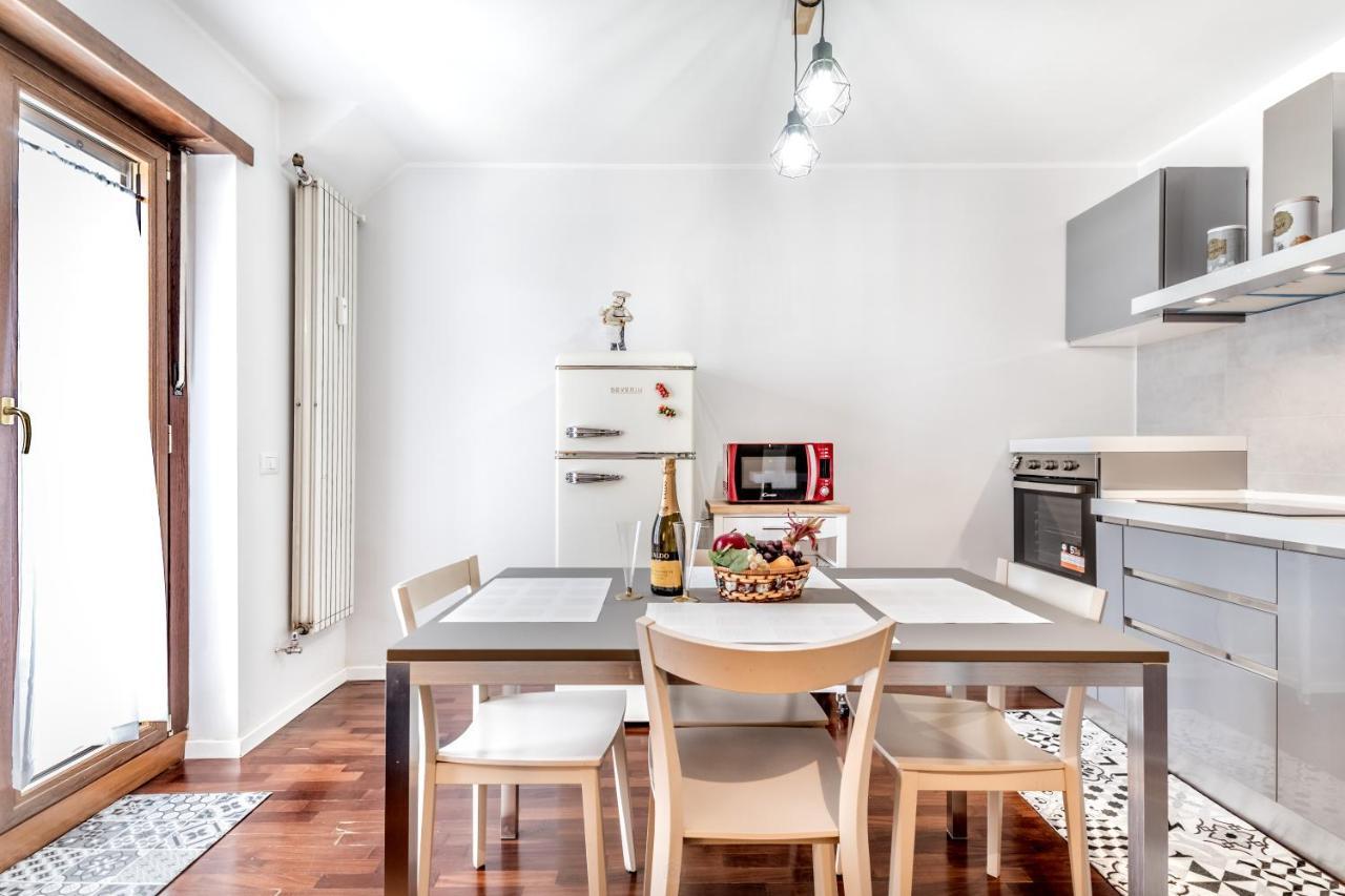 רומא Bbhome Penthouse Bright And Elegant Metro Conca D'Oro מראה חיצוני תמונה