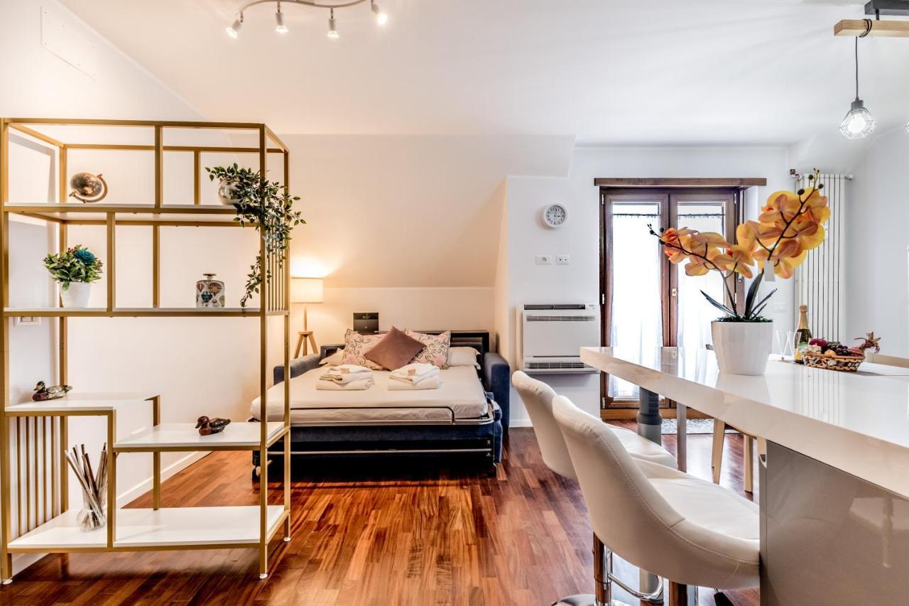 רומא Bbhome Penthouse Bright And Elegant Metro Conca D'Oro מראה חיצוני תמונה