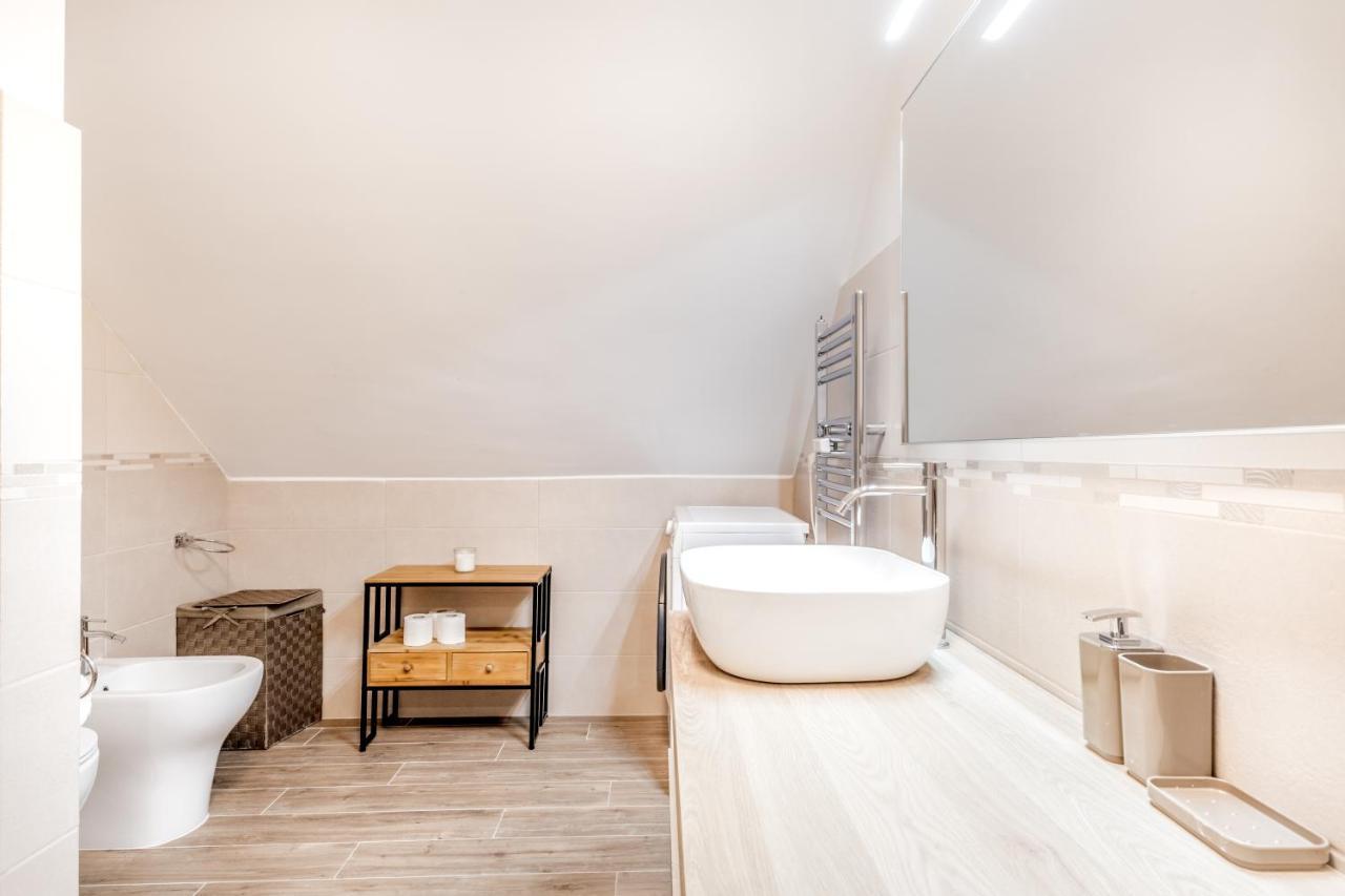 רומא Bbhome Penthouse Bright And Elegant Metro Conca D'Oro מראה חיצוני תמונה